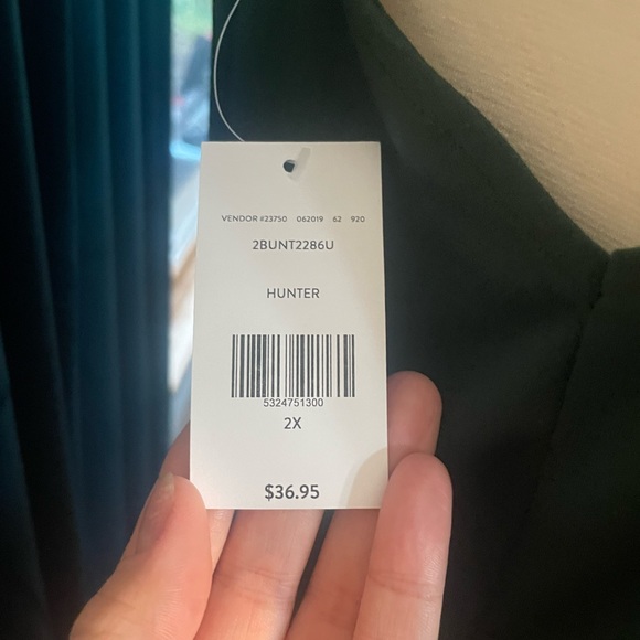 Willow & Root hunter green cold shoulder. Size 2X. - Picture 3 of 4